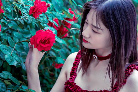 美媒：美国关税政策损害经济增长 消费者正感受到影响